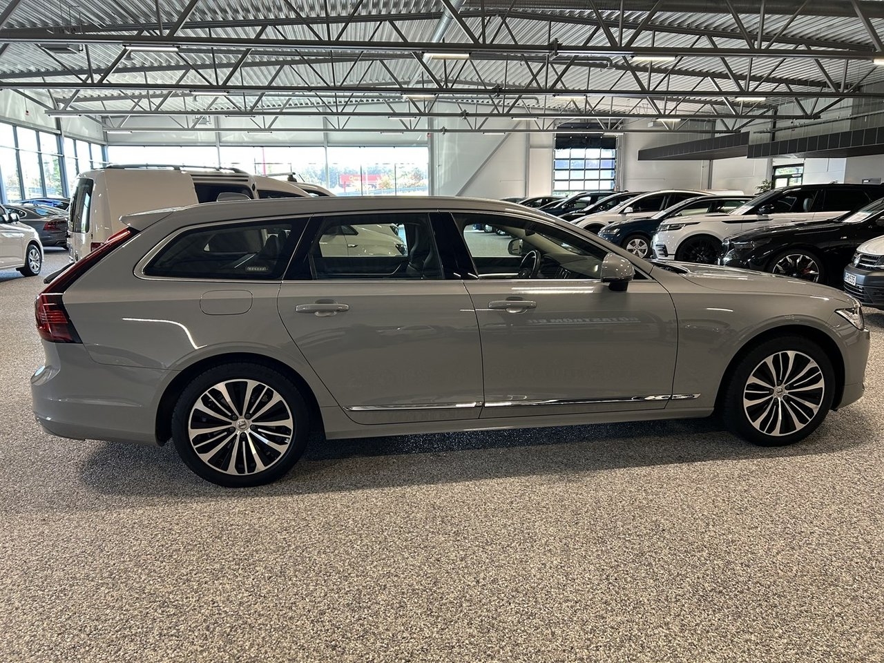 Volvo V90 2024, kuva 7/10