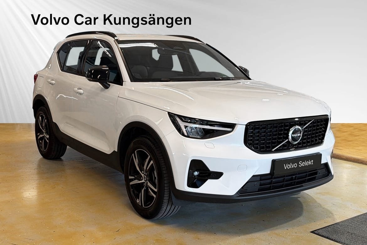 Volvo XC40 B4 FWD Bensin Plus Dark 2026, photo 6/10