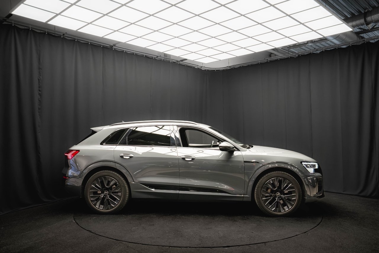 Audi Q8 e-tron 55 Q S-Line 21'' LUFT 2024, photo 6/10