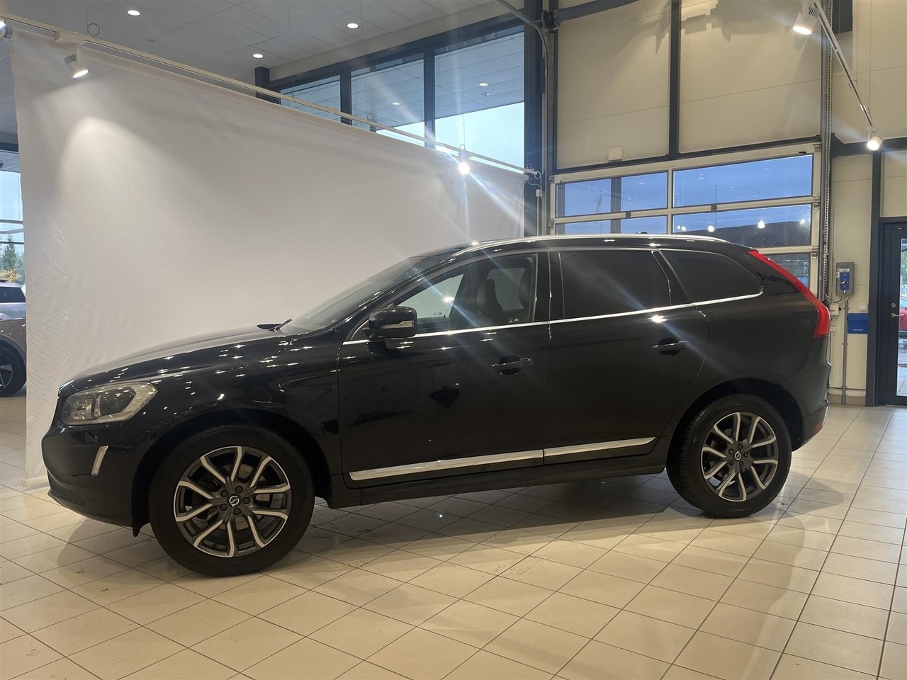 Volvo XC60 2016, bild 2/14