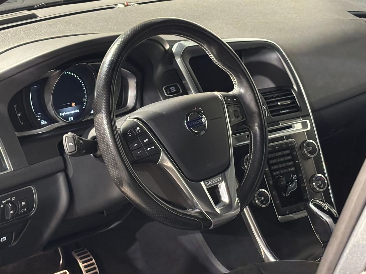 Volvo XC60 D4 AWD Classic R-Design 2017, bild 7/18