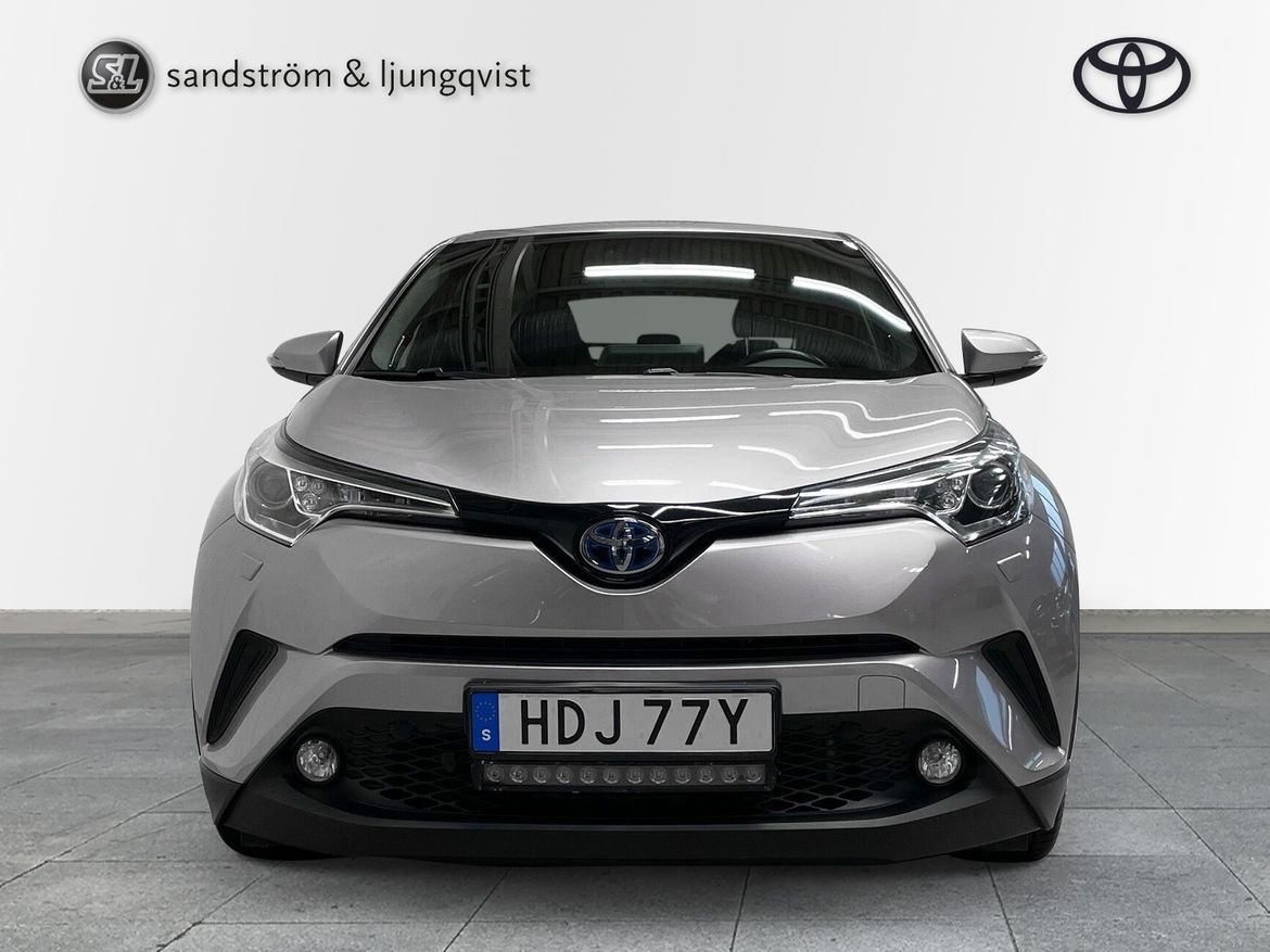 Toyota C-HR 2019, bild 2/10