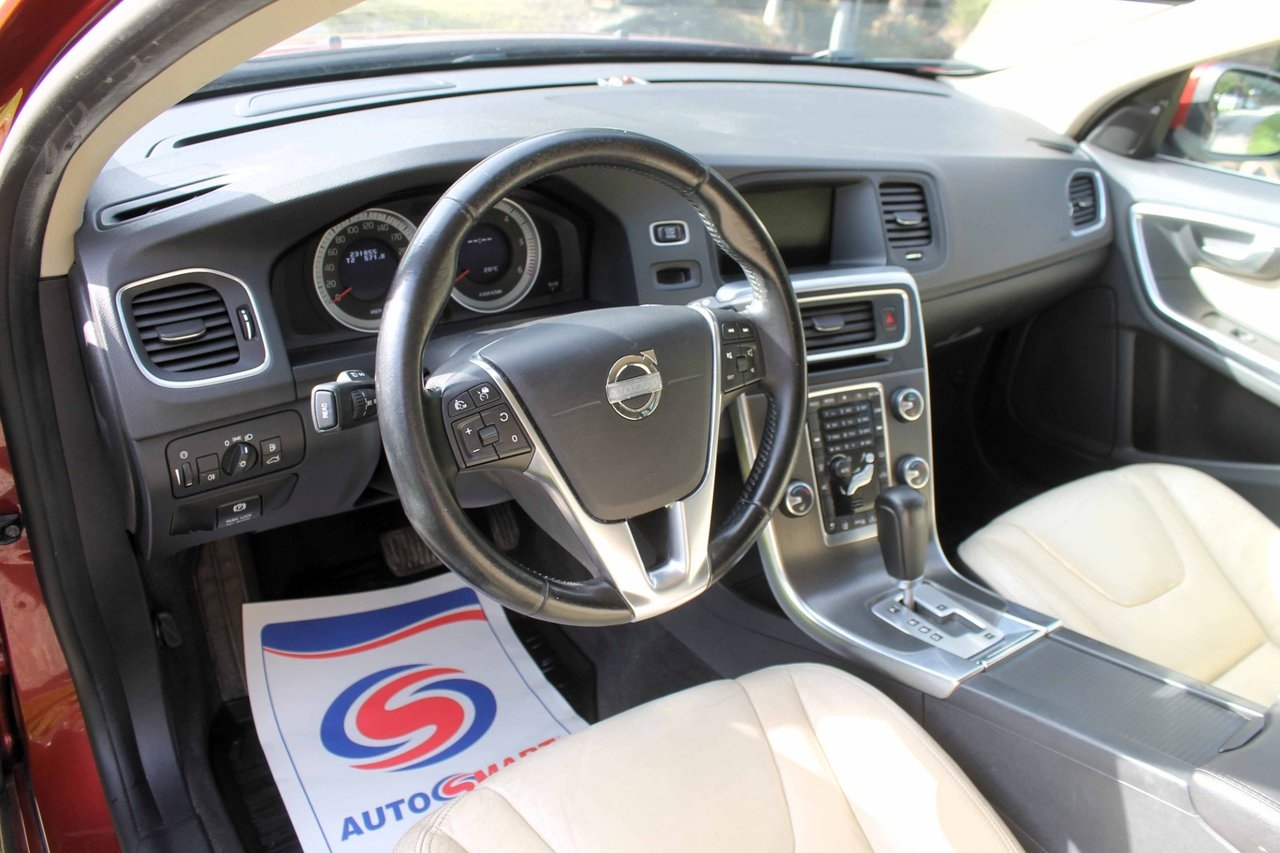 Volvo V60 D3 Geartronic Summum 2012, kuva 3/4