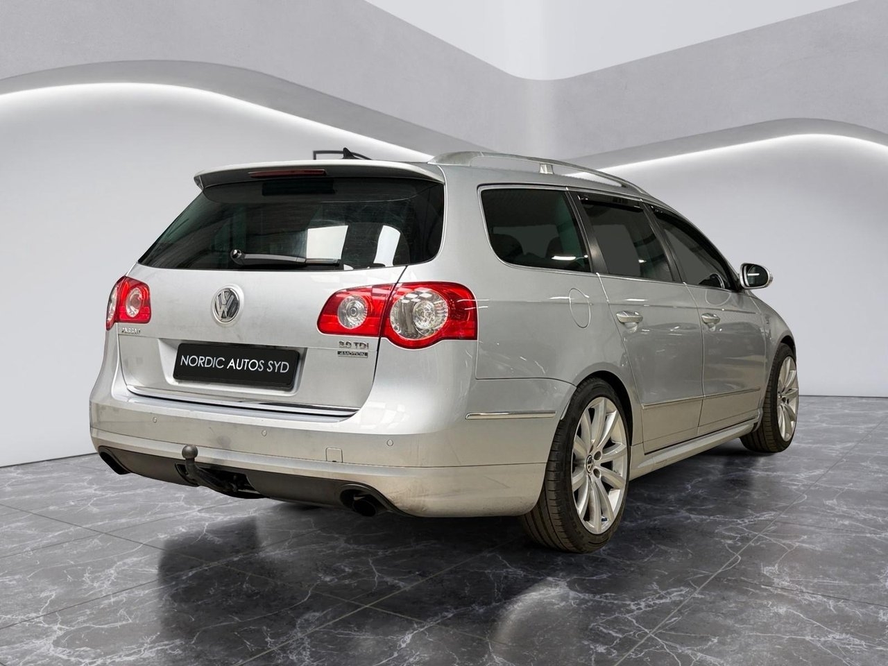 Volkswagen Passat 2010, bild 6/10