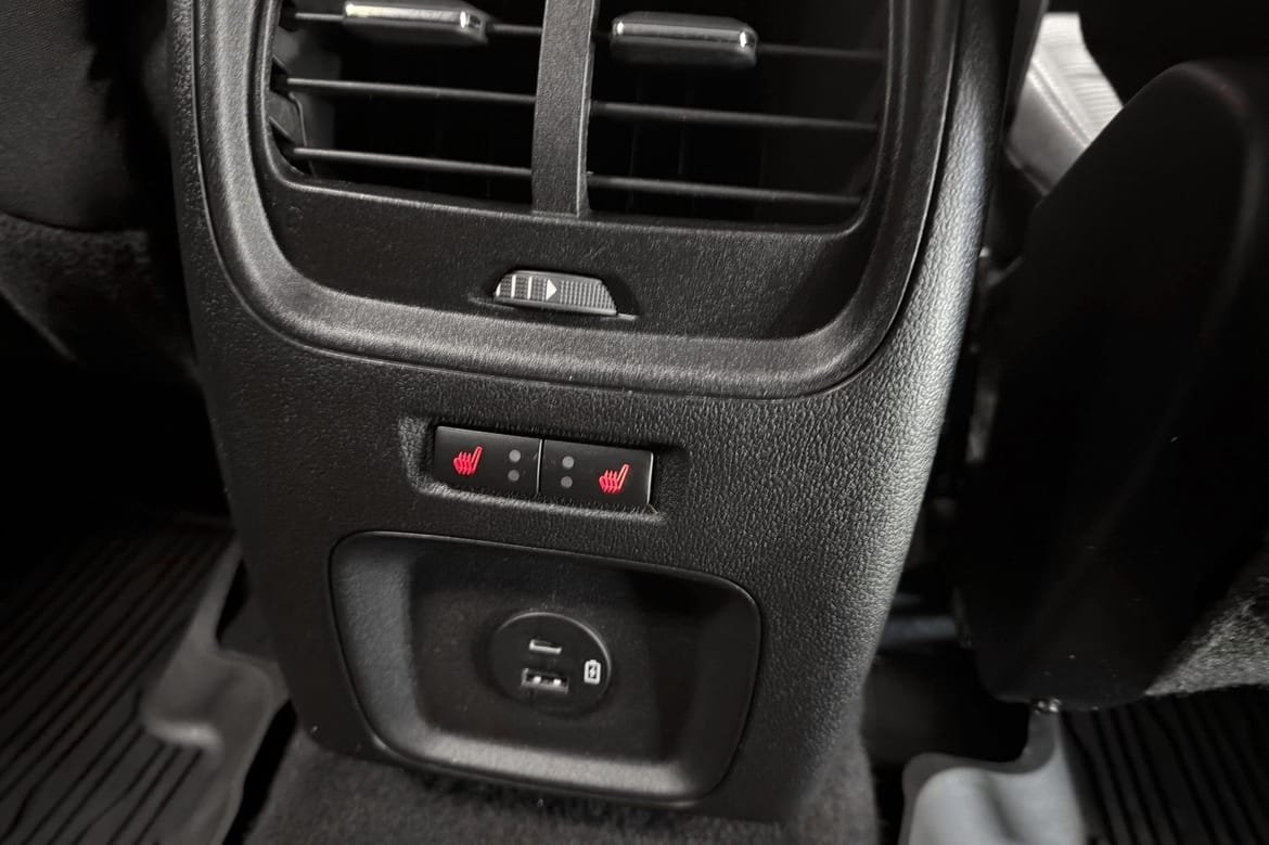 Ford Kuga Plug-In Hybrid E85 Nordic 2022, bild 6/10