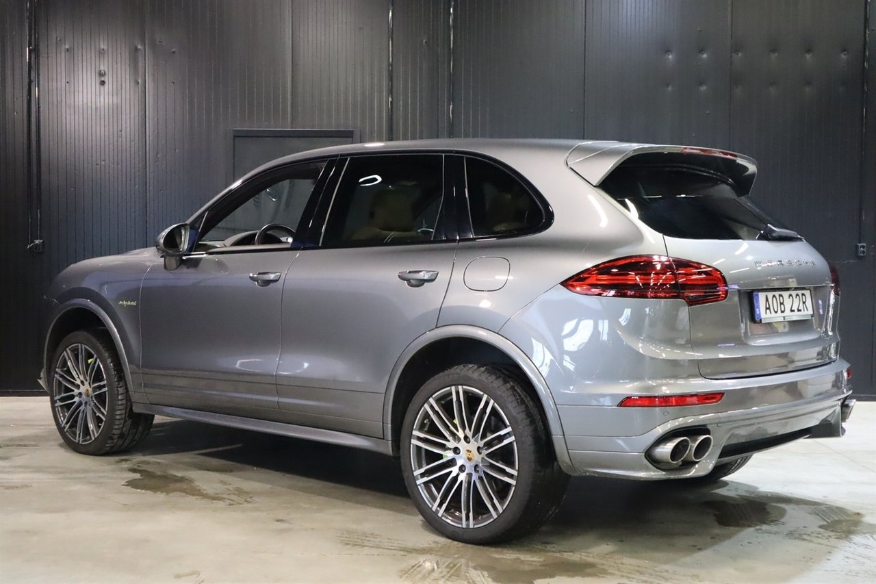 Porsche Cayenne S E-Hybrid (416hk) Pano 2017, bild 4/10