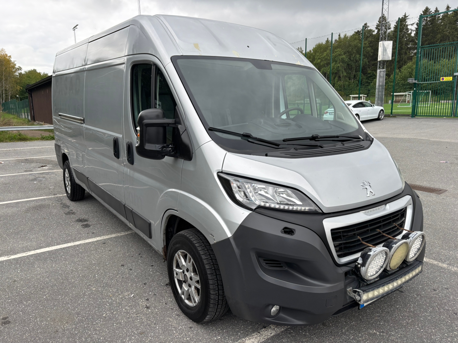 Peugeot Boxer Van 335 3.0 HDi L2H2 177HK 2016, photo 4/10