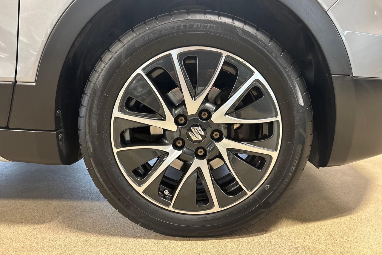 Suzuki S-Cross 2015, bild 4/10