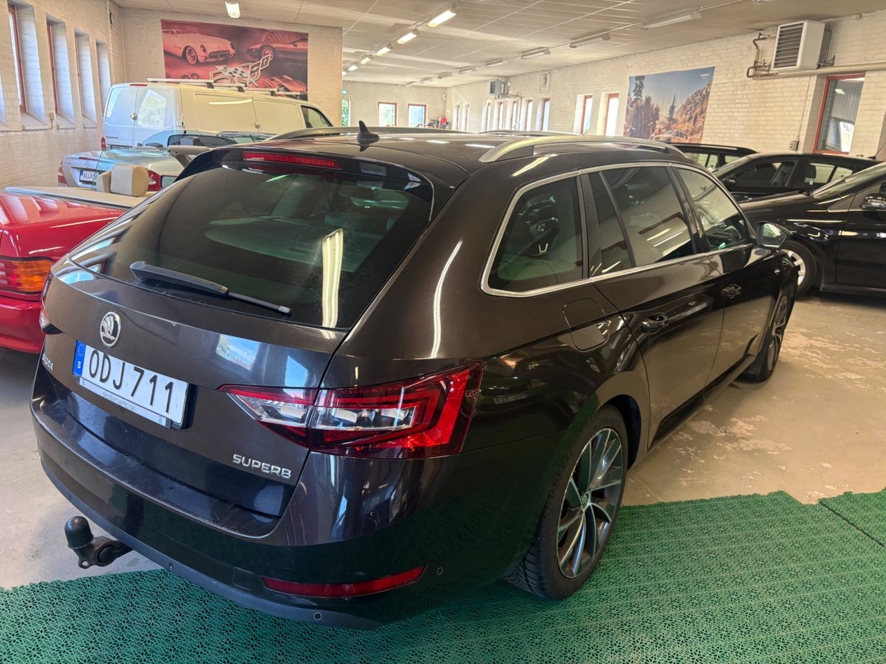 Skoda Superb 2017, bild 6/10