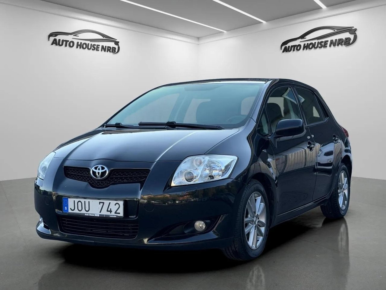 Toyota Auris 2009, photo 3/10