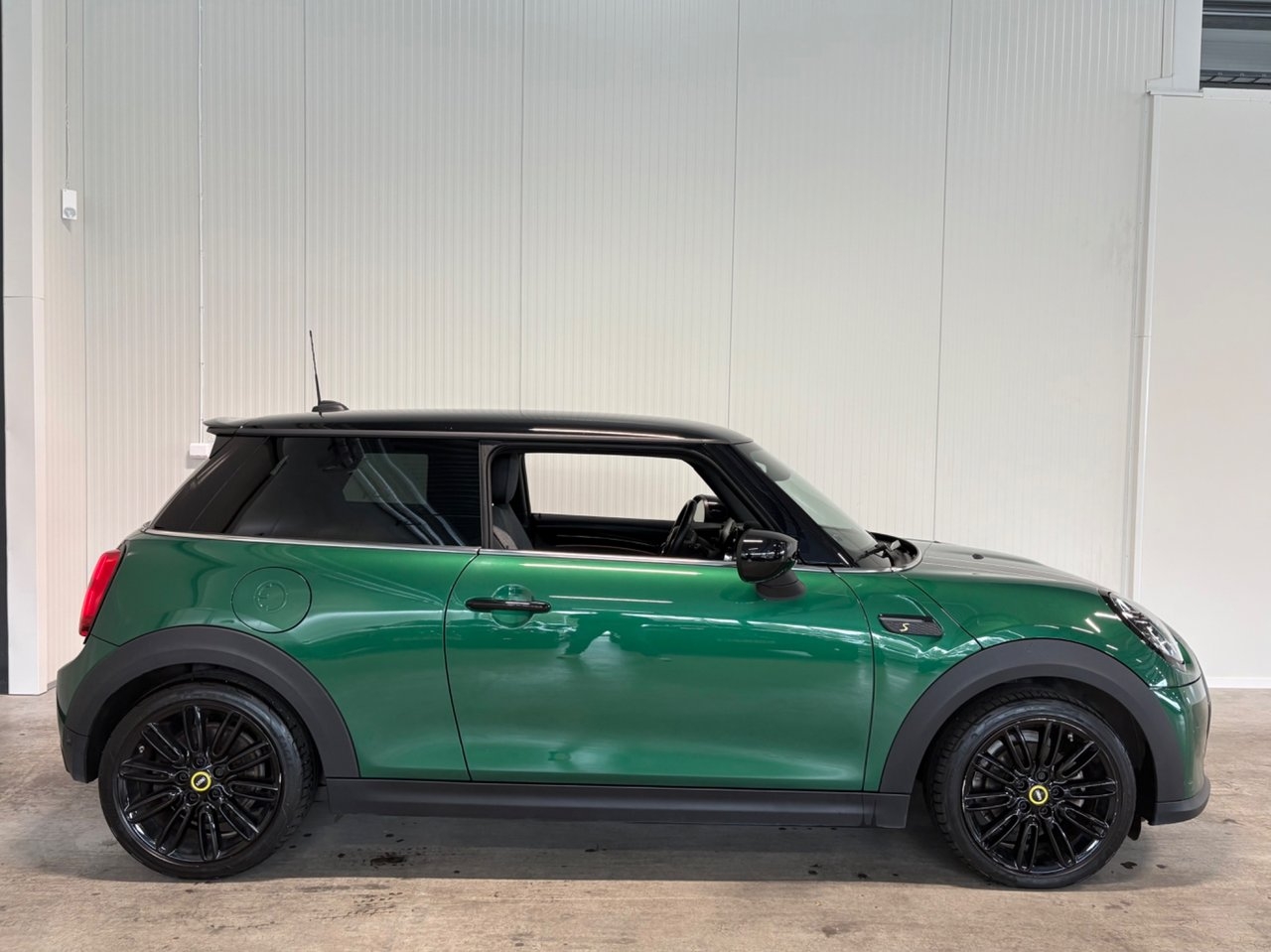 MINI Cooper SE SE Essential Värmepump 2023, kuva 2/10
