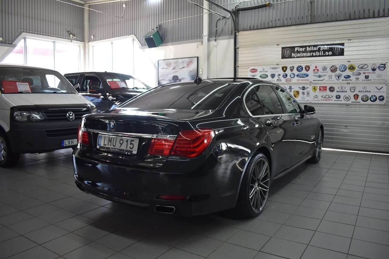 BMW 730 d Steptronic (245hk) Taklucka 2010, photo 2/10