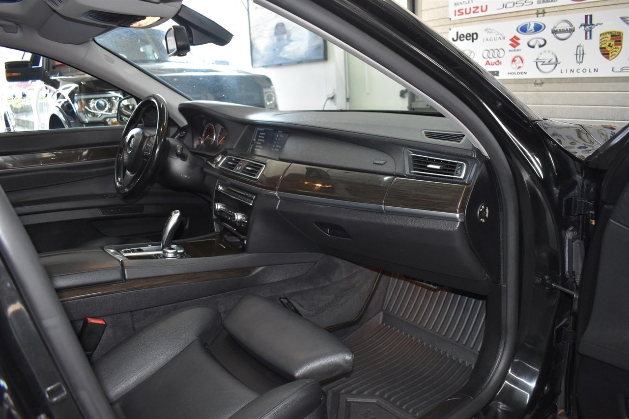 BMW 730 d Steptronic (245hk) Taklucka 2010, photo 7/10