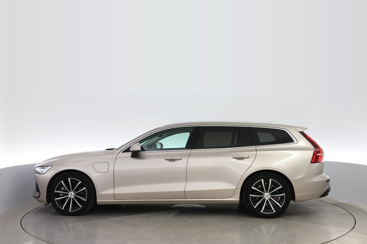 Volvo V60 T6 Plus Bright Edition 2025, kuva 2/10