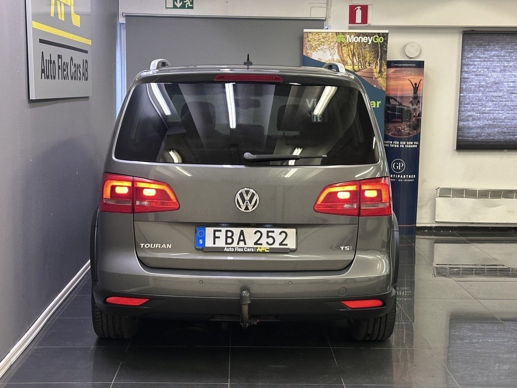 Volkswagen CrossTouran 2015, kuva 5/10