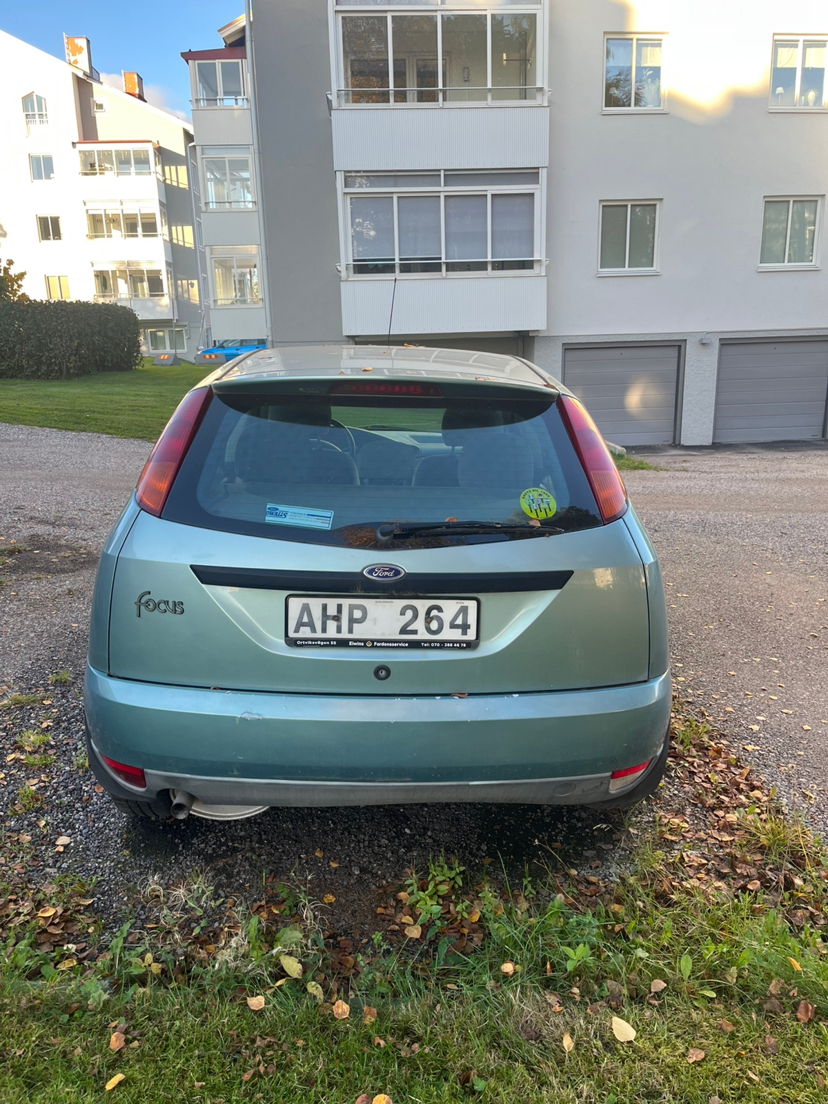 Ford Focus 5-dörrars 1.6 Manuell 1999, bild 3/4