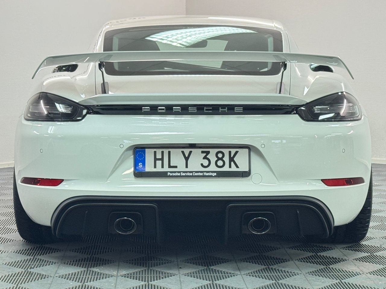 Porsche 718 Cayman GT4 2020, photo 5/10