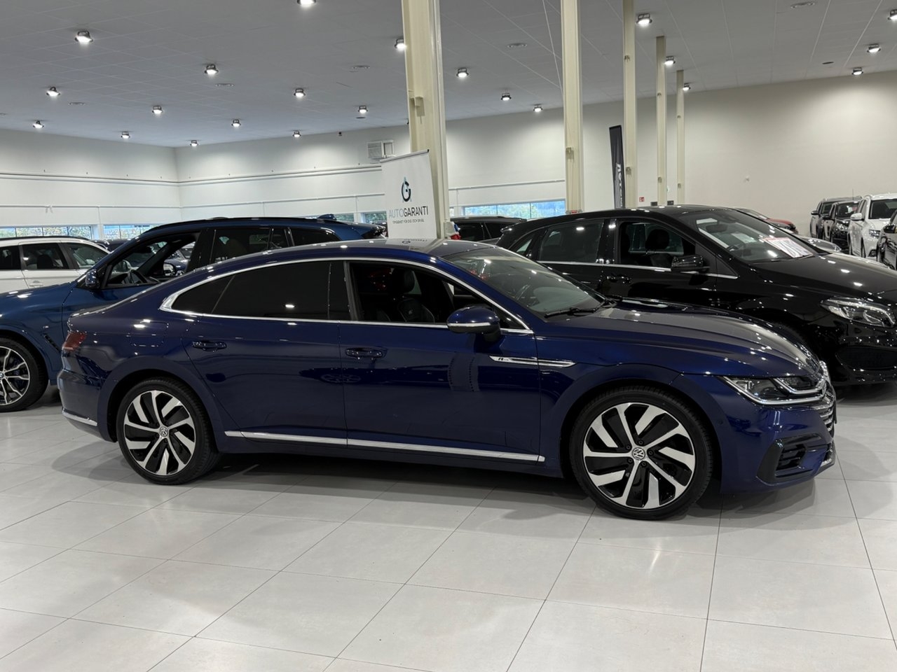 Volkswagen Arteon 2019, bild 2/9