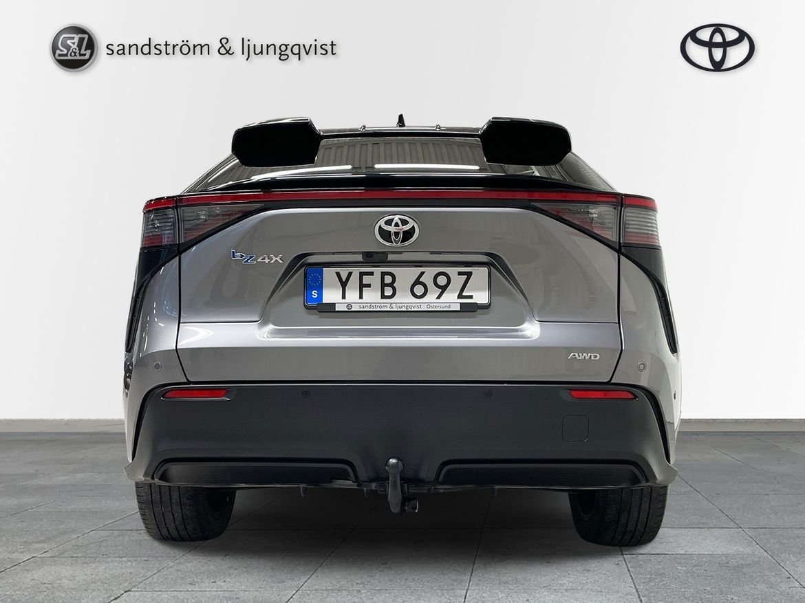 Toyota bZ4X AWD EXECUTIVE 20 ALUFÄLGAR 2023, bild 6/10