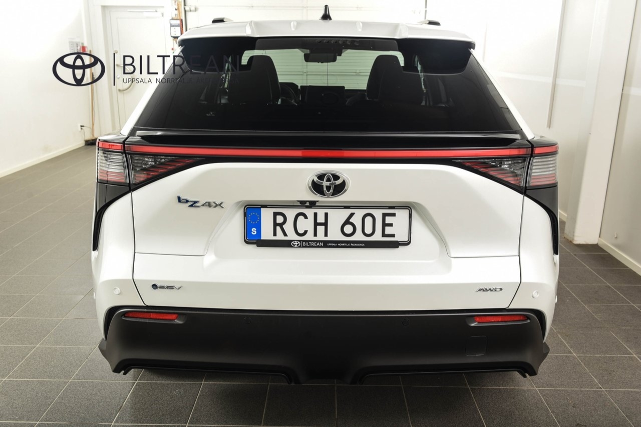 Toyota bZ4X AWD Executive 2025, bild 3/10