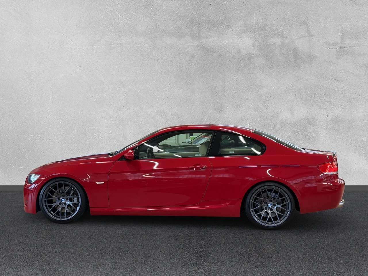 BMW 335 2008, photo 2/10
