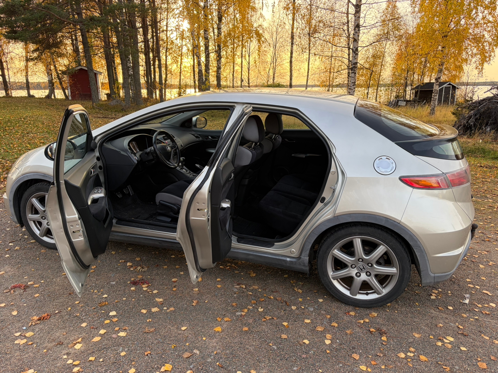 Honda Civic 5-dörrar 1.8 i-VTEC Manuell 2006, photo 4/8