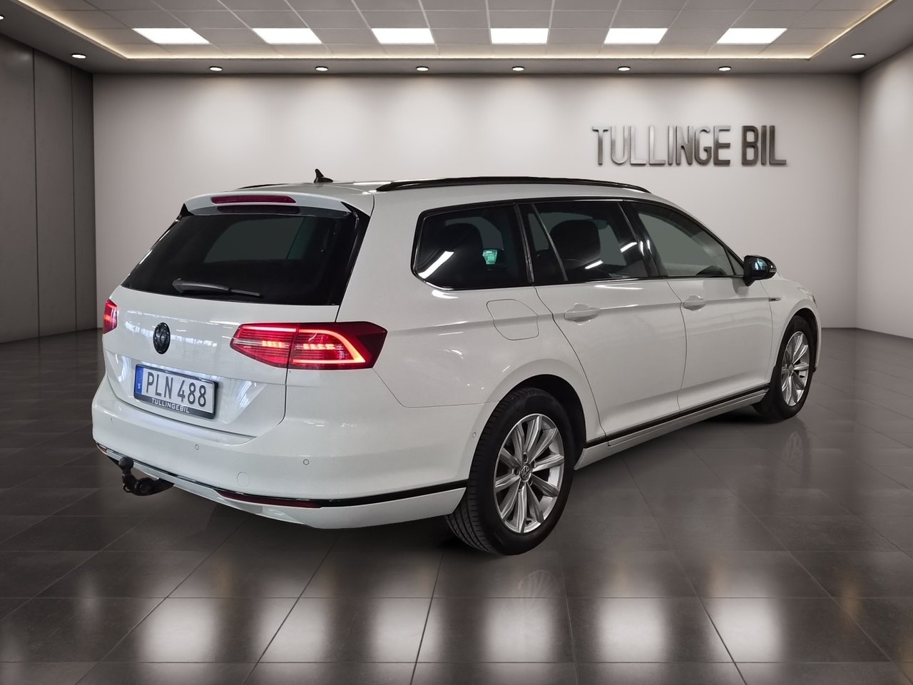 Volkswagen Passat 2018, bild 5/10