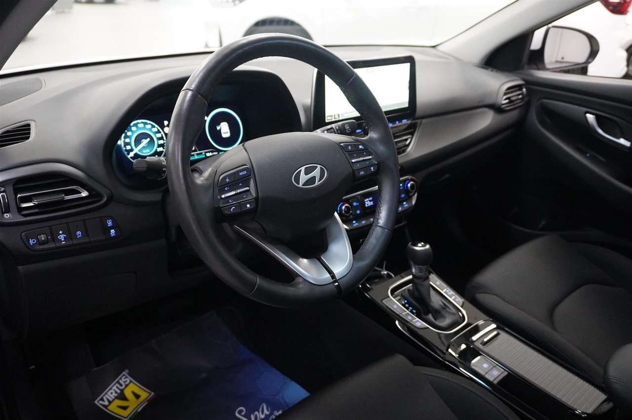 Hyundai i30 2025, bild 4/10