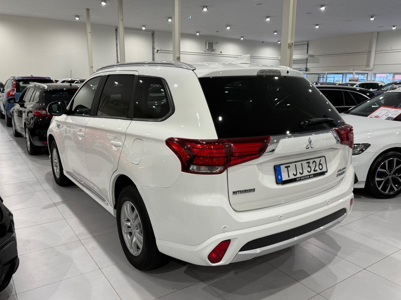 Mitsubishi Outlander Plug-in Hybrid 2018, bild 4/9