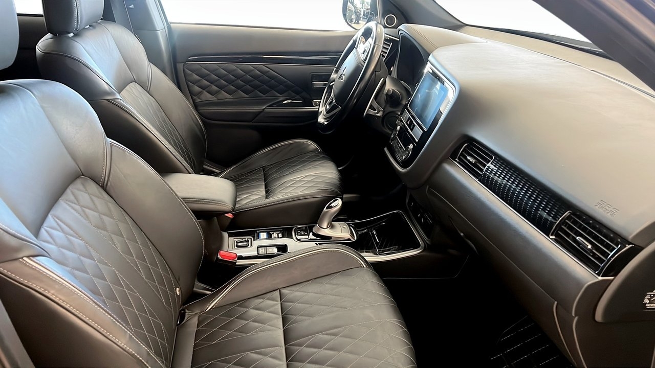 Mitsubishi Outlander 2019, bild 3/10