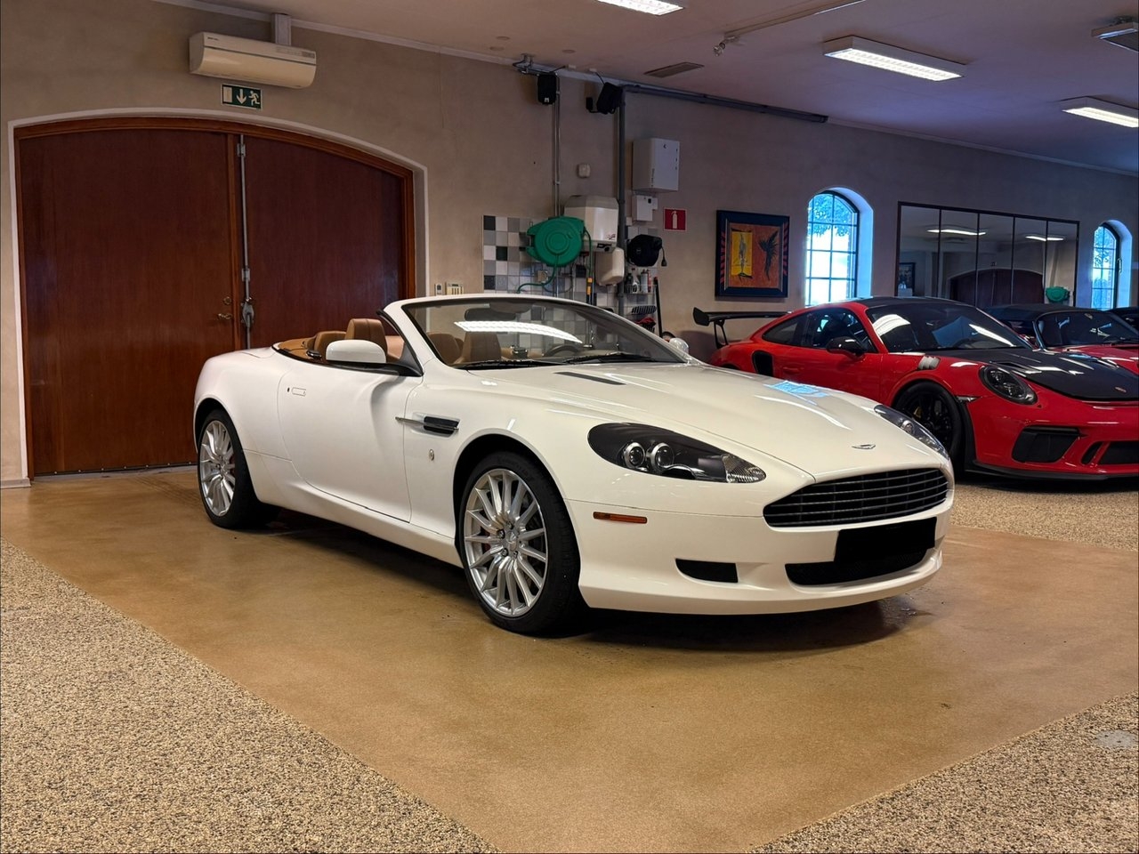 Aston Martin DB9 2009, bild 4/10