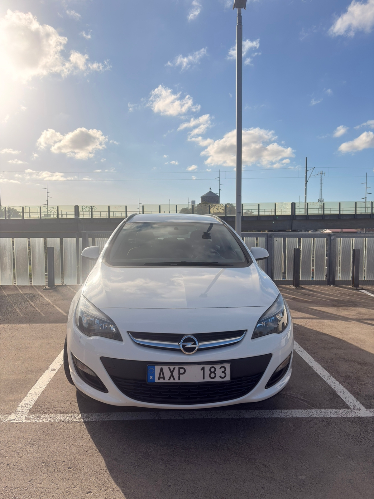 Opel Astra Sports Tourer 1.6 Manuell 2014, bild 2/10