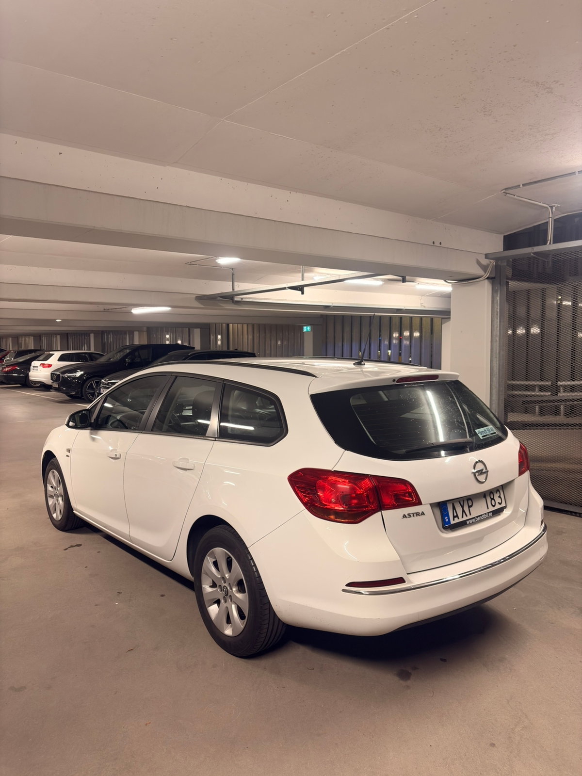 Opel Astra Sports Tourer 1.6 Manuell 2014, bild 4/10
