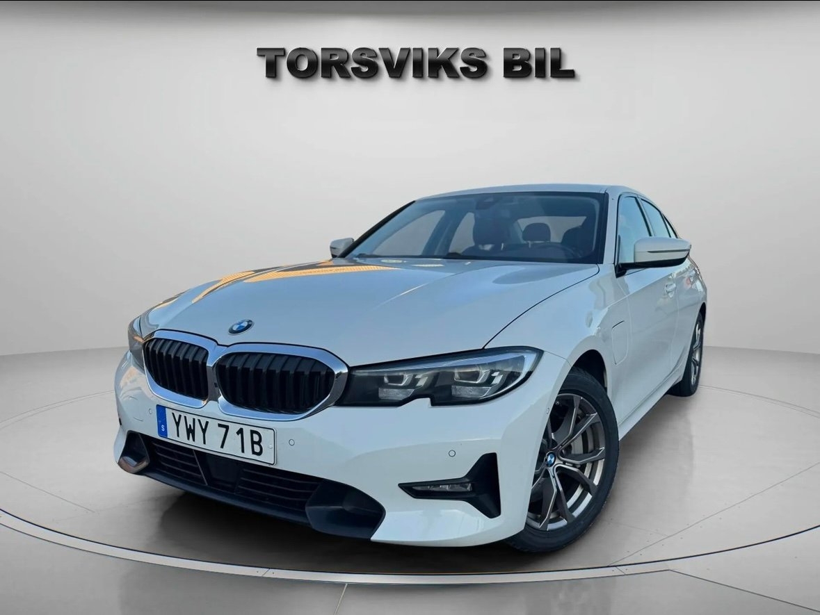 BMW 330