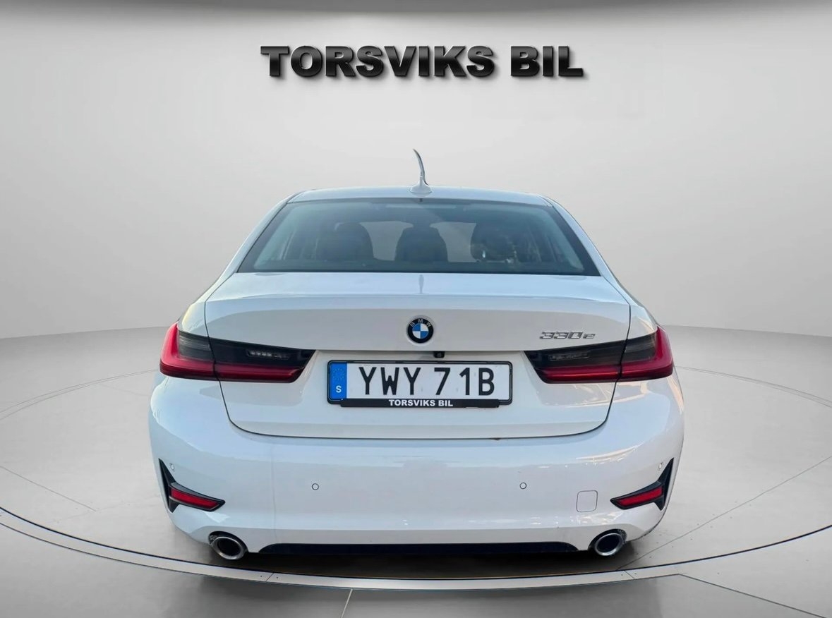 BMW 330 e Sedan Steptronic Sport line 2020, bild 5/20
