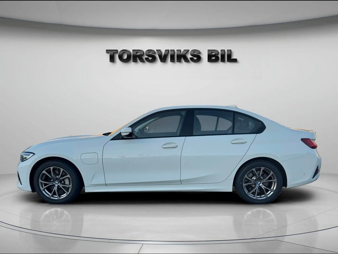 BMW 330 e Sedan Steptronic Sport line 2020, bild 3/20