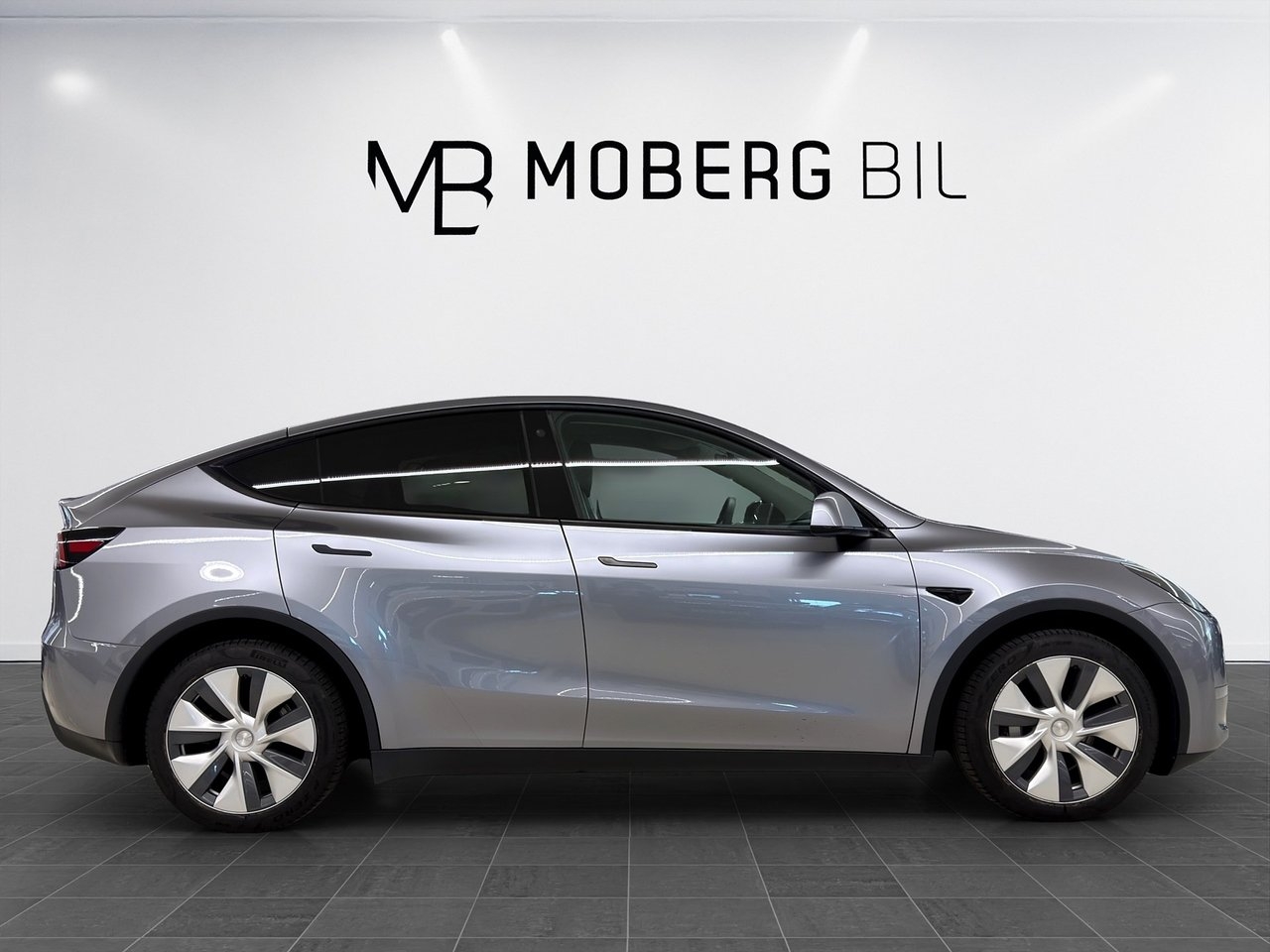 Tesla Model Y 2023, photo 4/10