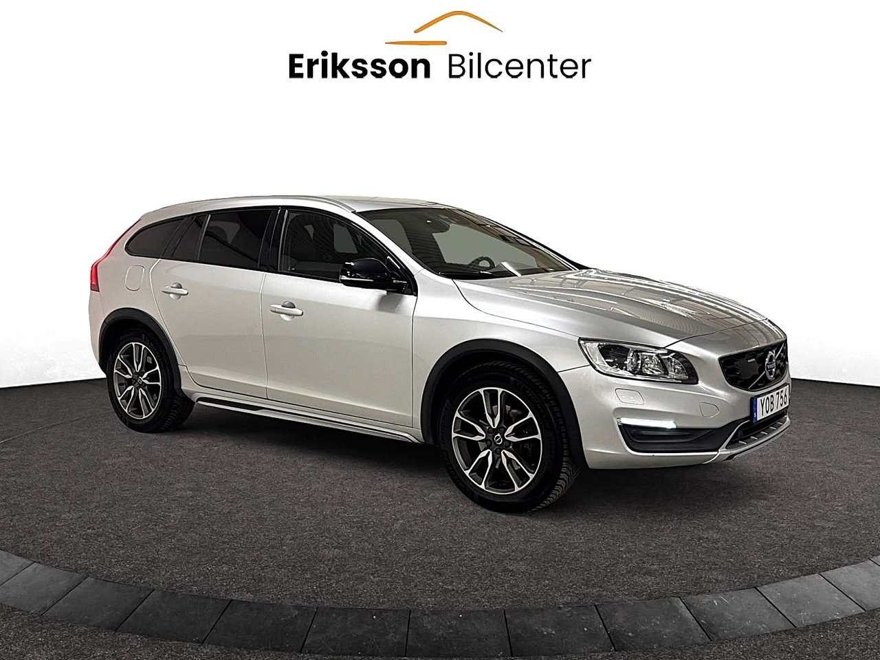 Volvo V60 Cross Country 2018, bild 2/10