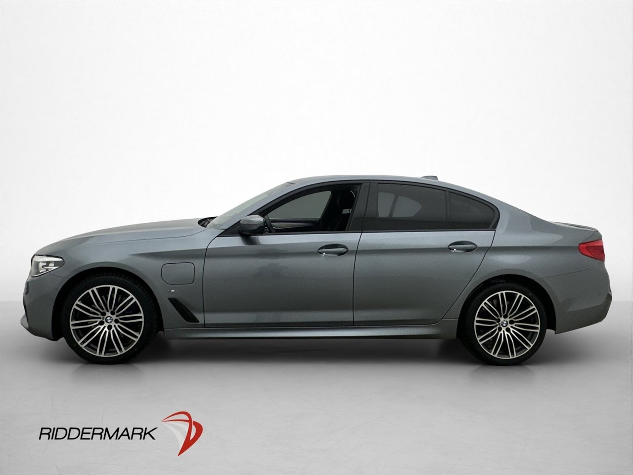 BMW 530 e xDrive M Sport Cockpit H/K 2020, photo 4/10