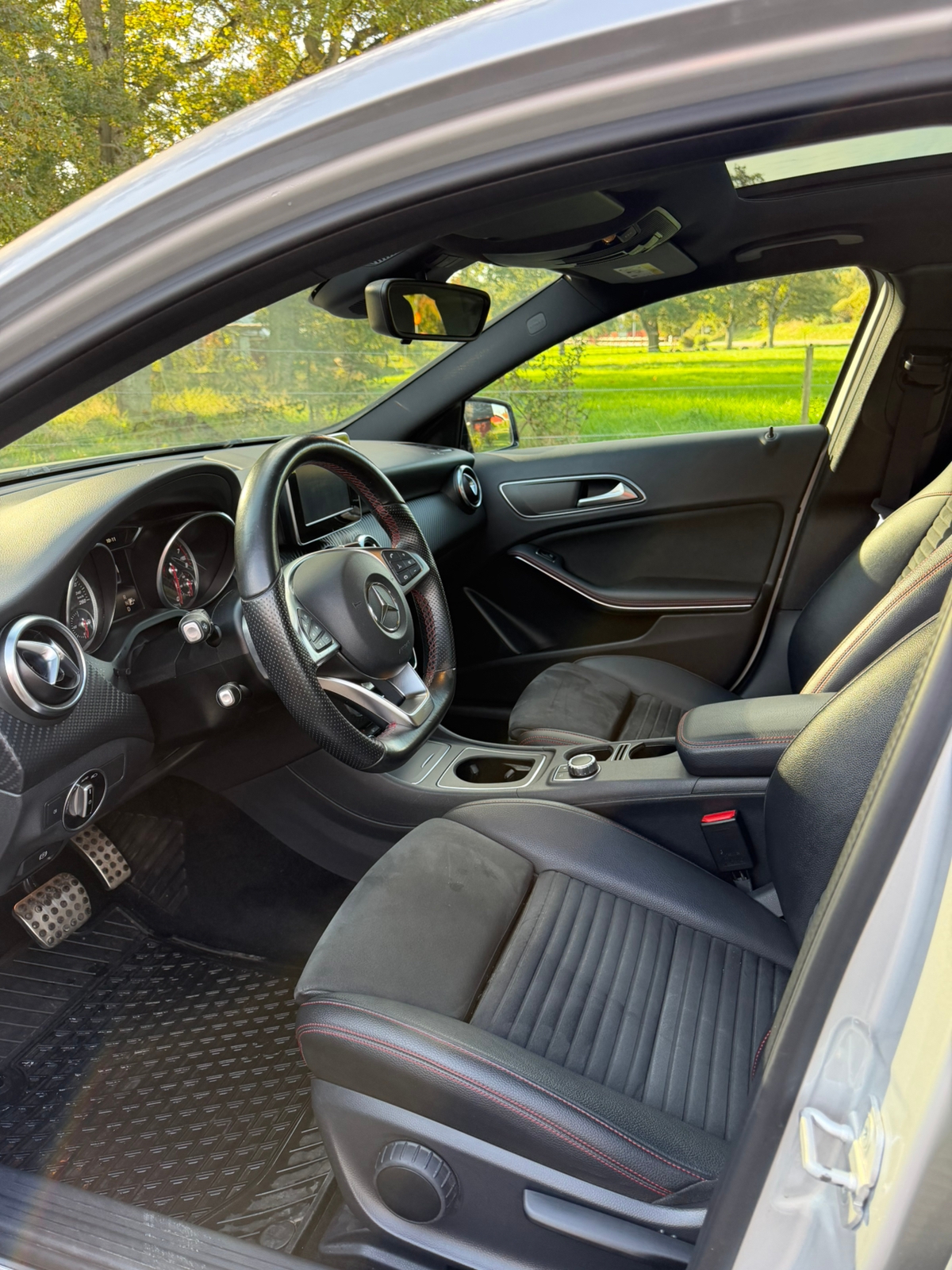 Mercedes-Benz A 180 7G-DCT 2016, bild 5/9