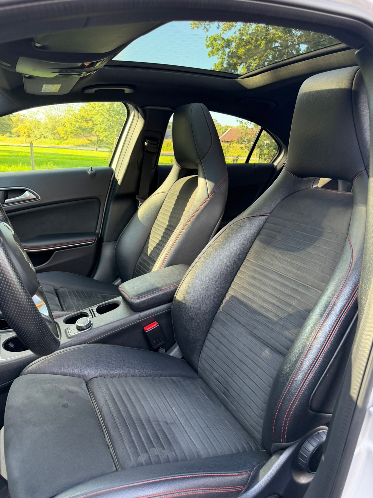 Mercedes-Benz A 180 7G-DCT 2016, bild 6/9