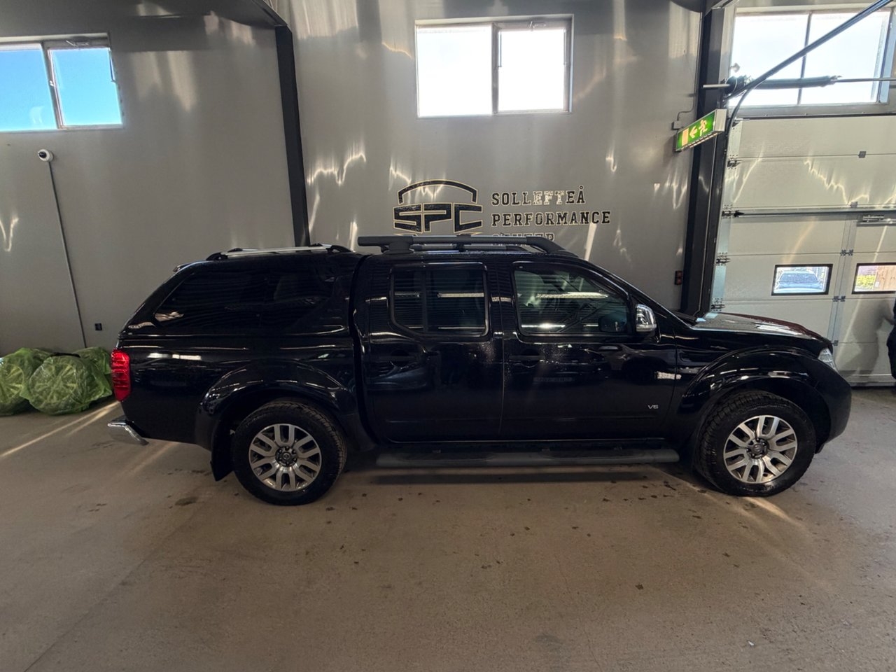 Nissan Navara 2016, kuva 2/10