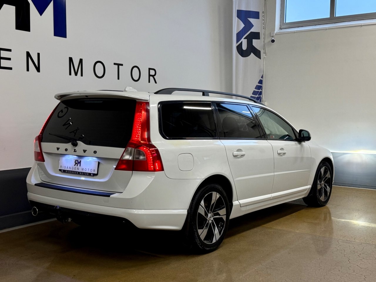 Volvo V70 2012, photo 5/10