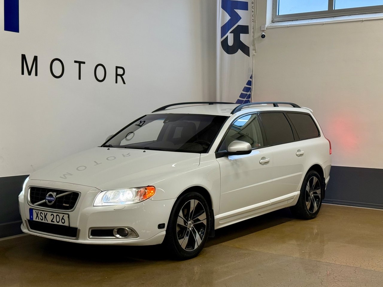 Volvo V70 2012, photo 2/10