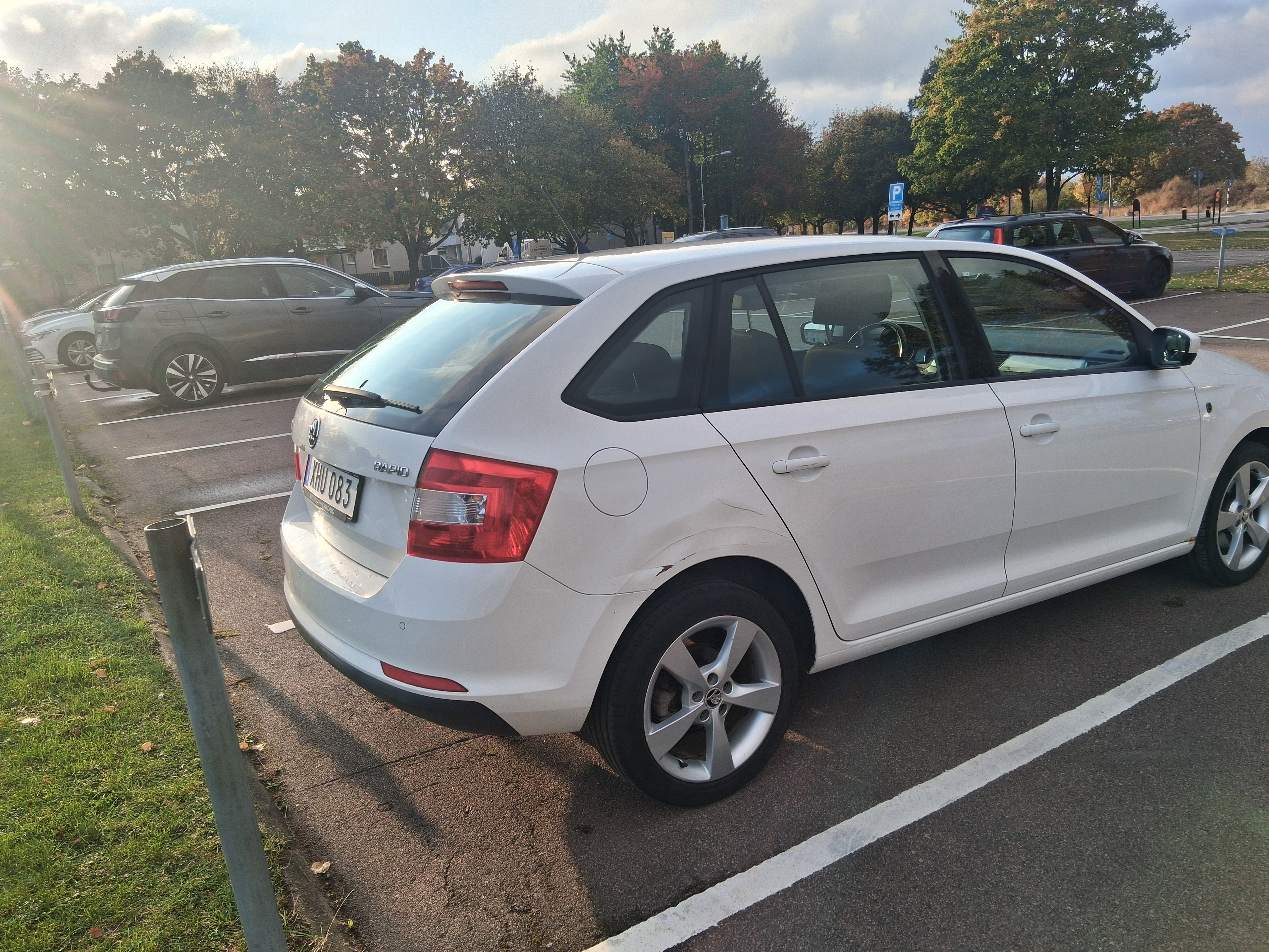 Skoda Rapid Spaceback 1.6 TDI Manuell 2015, bild 2/3