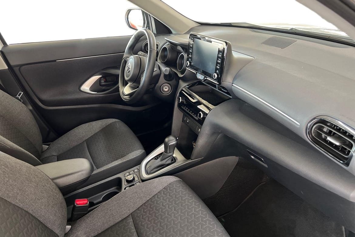 Toyota Yaris Cross Hybrid AWD-i 2023, bild 6/10