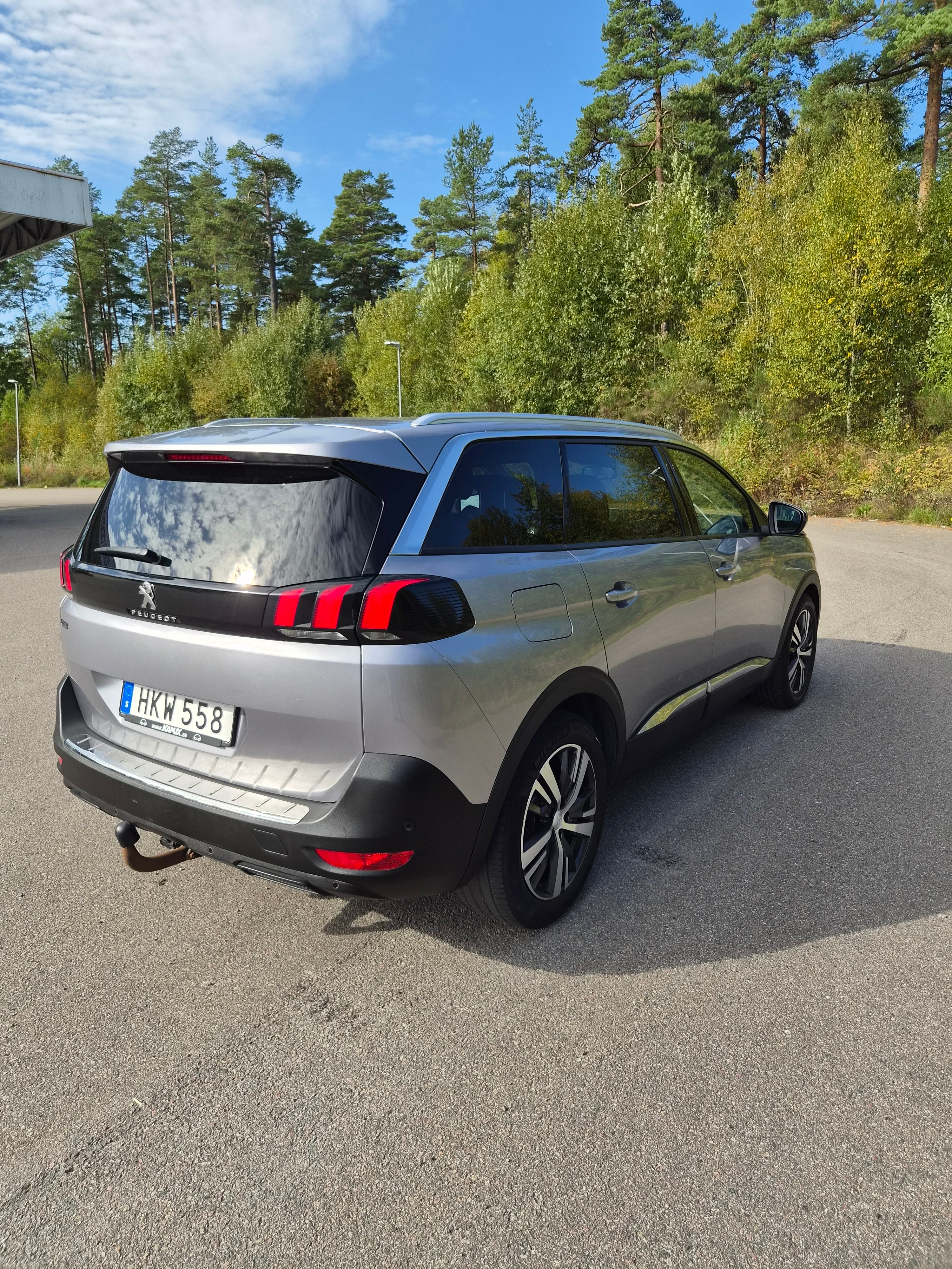 Peugeot 5008 1.2 PureTech 130 EAT 2018, bild 3/8