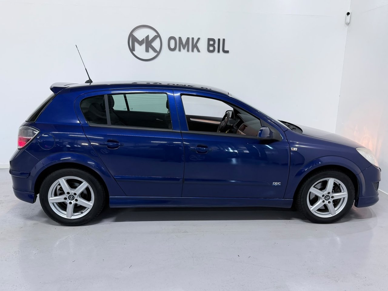 Opel Astra 1.9 CDTI ECOTEC 8v /Nyservad 2008, kuva 4/10