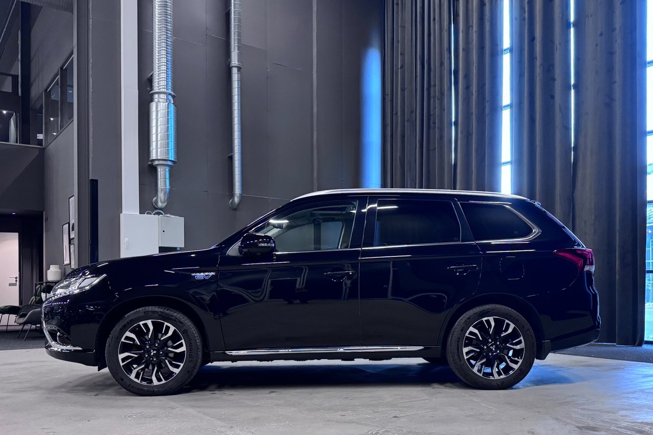Mitsubishi Outlander PHEV CVT Business 2017, bild 3/10