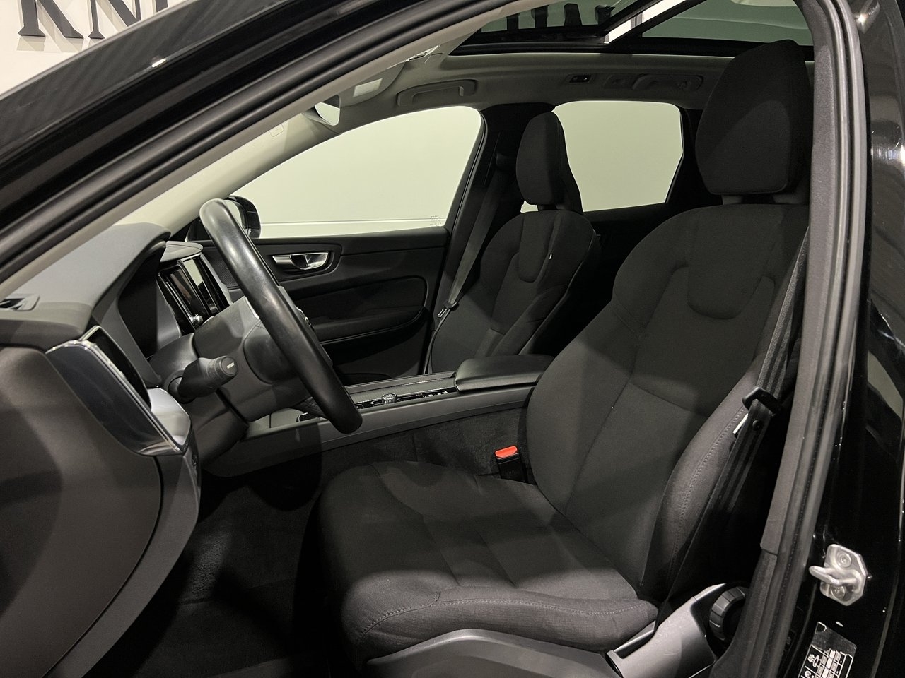 Volvo XC60 2021, kuva 7/10